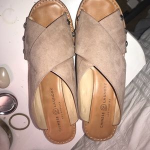 Chinese laundry wedge